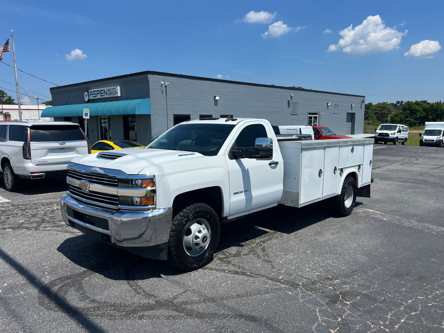chevrolet silverado 3500 chassis cab 2019 1GB3CVCY2KF129221 image chevrolet silverado 3500 chassis cab 2019 1GB3CVCY2KF129221 image